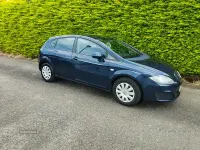 Used Seat Leon Ecomotive 105 HP (77 kW) 2011 Blue Hatchback