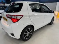 Used Toyota Yaris 111 HP (81 kW) 2018 White Hatchback