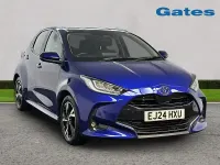 Begagnad Toyota Yaris Hybrid Design 2024 Blå Halvkombi