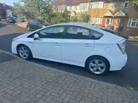 Used Toyota Prius T4 134 HP (98 kW) 2010 White Hatchback