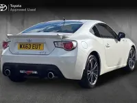 Used Toyota GT86 GT 197 HP (144 kW) 2013 Pearl white Coupe
