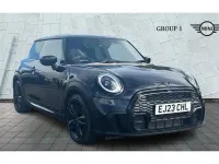 Begagnad Mini Cooper Sport 136 HK (100 kW) 2023 Svart Halvkombi