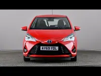 Used Toyota Yaris Hybrid 101 HP (74 kW) 2019 Red Hatchback