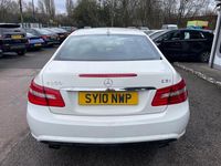 Begagnad Mercedes E350 2010 Vit Sportkupé