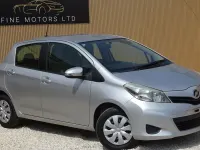 Used Toyota Yaris 99 HP (72 kW) 2012 Silver Hatchback
