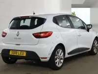 Used Renault Clio Play 90 HP (66 kW) 2018 White Hatchback