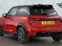 Used Mini Cooper Hatch 113 kW (154 HP) 2025 Red Hatchback