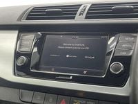 Used Skoda Fabia SE 75 HP (55 kW) 2019 Blue Estate