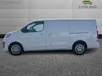 Used Vauxhall Vivaro 100 HP (73 kW) 2023 White MPV