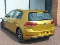 Used VW Golf VII SE 110 HP (80 kW) 2018 Yellow Hatchback