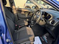 Używany Hyundai i10 Premium SE 88 KM (64 kW) 2019 Niebieski Hatchback