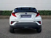 Used Toyota C-HR 122 HP (89 kW) 2022 White SUV