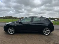 Usado Vauxhall Astra SRi 2017 Negro Utilitario