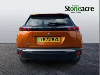 Second-hand Peugeot e-2008 Allure+ 100 kW (136 CP) 2023 Portocaliu SUV