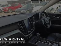 Used Volvo XC60 Momentum 247 HP (181 kW) 2018 White SUV