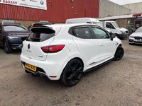 Used Renault Clio IV 200 HP (147 kW) 2014 White Hatchback