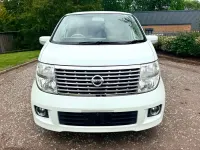 Used Nissan Elgrand 2006 Pearl white MPV