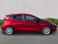 Używany Ford Fiesta Titanium 125 KM (91 kW) 2019 Czerwony Hatchback