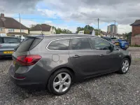 Begagnad Vauxhall Astra SRi 2011 Grå Kombi