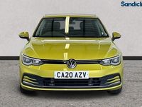 Usado VW Golf VIII Style 150 HP (110 kW) 2024 Amarelo Citadino