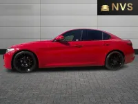 Used Alfa Romeo Giulia Edizione Speciale 180 HP (132 kW) 2017 Red Sedan