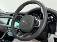 Używany Jaguar XF Portfolio 300 KM (220 kW) 2018 Niebieski Sedan/Limuzyna