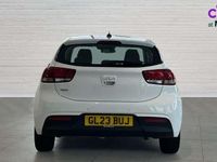 Begagnad Kia Rio 83 HK (61 kW) 2023 Vit Halvkombi
