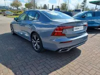 Usado Volvo S60 R-Design 250 CV (183 kW) 2022 Gris Berlina