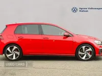 Begagnad VW Golf VII GTI 2019 Röd Halvkombi