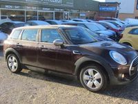Used Mini Cooper Clubman 150 HP (110 kW) 2015 Red Estate