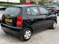 Used Kia Picanto 60 HP (44 kW) 2011 Black Hatchback