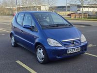 Begagnad Mercedes A160 Elegance 2000 Blå Halvkombi