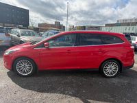 Usado Ford Focus Zetec 115 HP (84 kW) 2012 Vermelho Carrinha
