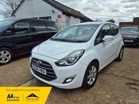 Used Hyundai ix20 SE 115 HP (84 kW) 2015 White Hatchback
