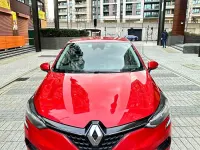 Used Renault Clio Iconic 90 HP (66 kW) 2022 Red Hatchback