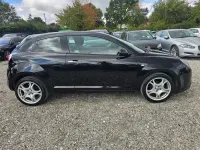 Begagnad Alfa Romeo MiTo 105 HK (77 kW) 2017 Svart Halvkombi