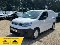 Used Citroën Berlingo 100 HP (73 kW) 2023 White MPV