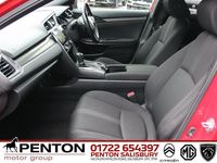 Used Honda Civic SR 126 HP (92 kW) 2019 Red Hatchback