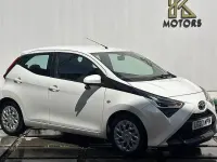 Used Toyota Aygo X-play 72 HP (52 kW) 2020 White Hatchback