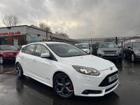 Used Ford Focus ST 250 HP (183 kW) 2014 White Hatchback
