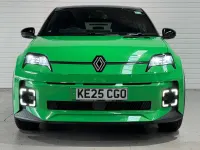 New Renault 5 E-Tech Urban 39 kW (54 HP) 2025 Green Hatchback