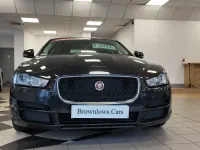 Używany Jaguar XE SE 163 KM (119 kW) 2017 Czarny Sedan/Limuzyna