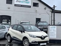 Used Renault Captur Dynamique 90 HP (66 kW) 2015 White SUV