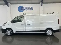 Begagnad Renault Trafic Business 2021 Vit Minibuss