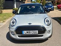Usado Mini Cooper Hatch 136 HP (100 kW) 2018 Prateado Citadino