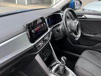 Used VW T-Roc Life 150 HP (110 kW) 2023 Ravenna blue metallic SUV