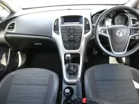 Used Vauxhall Astra Excite 110 HP (80 kW) 2014 Blue Hatchback