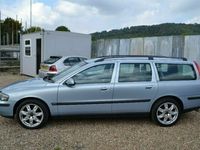 used Volvo V70 2.4