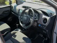 Usado Toyota Yaris Hybrid 2018 Plateado Utilitario