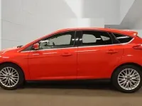 Usado Ford Focus Zetec 2014 Rojo Utilitario